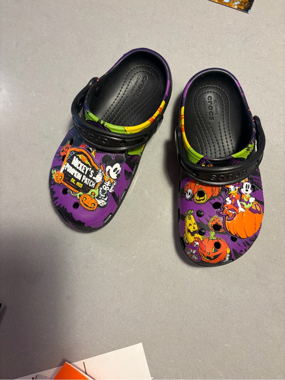 CROCS Kids Purple Halloween Mickey Pumpkin Clogs - Disney